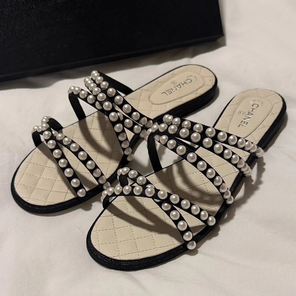 CHANEL Black Lambskin Sandals with Pearl Accents size 40 - Picture 2 of 8